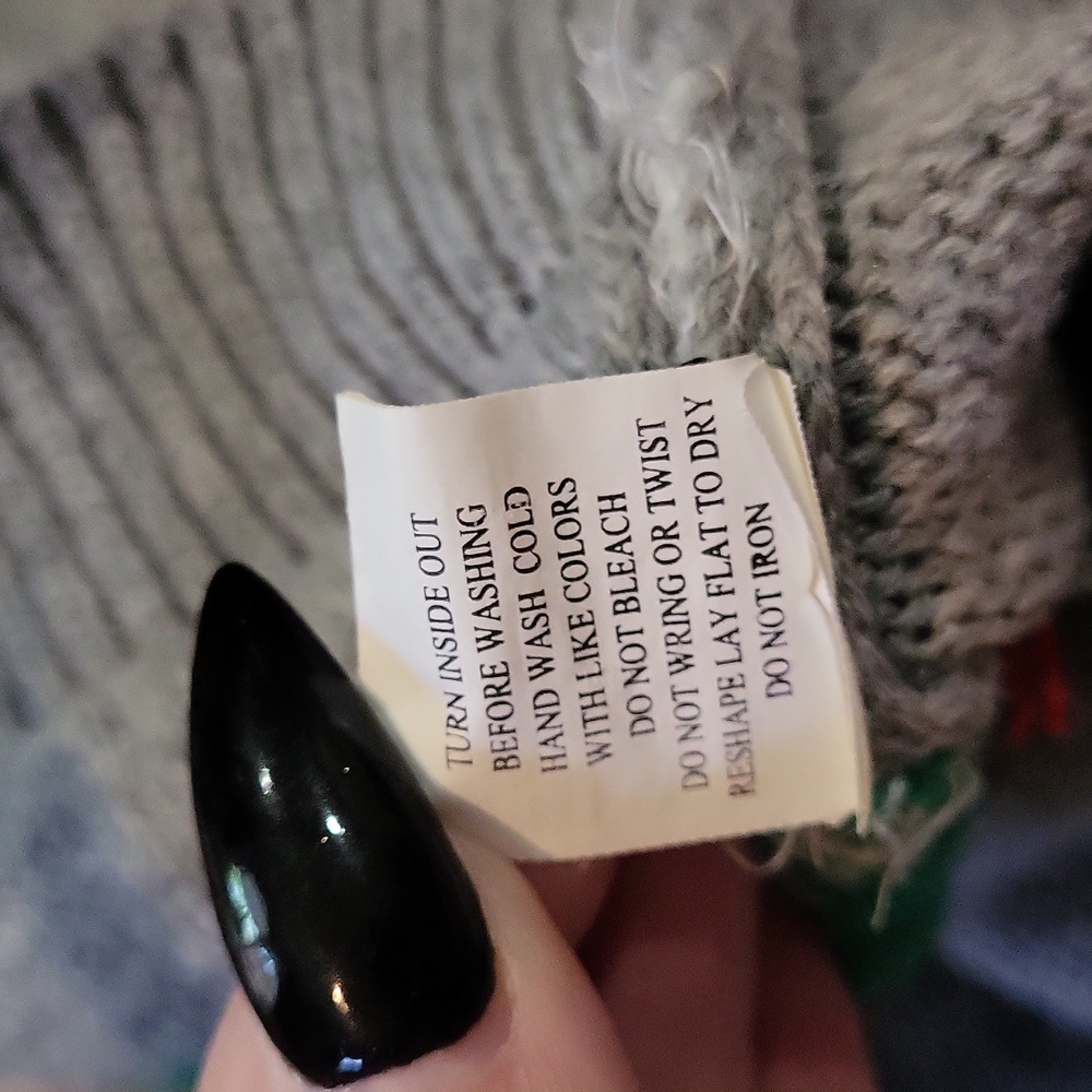 My Collection Sweater - Picture 5 of 5